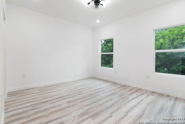 Image 16 of 27 For 1339 Schley  