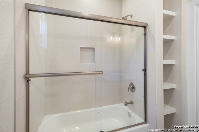 Image 13 of 23 For 107 Calles St