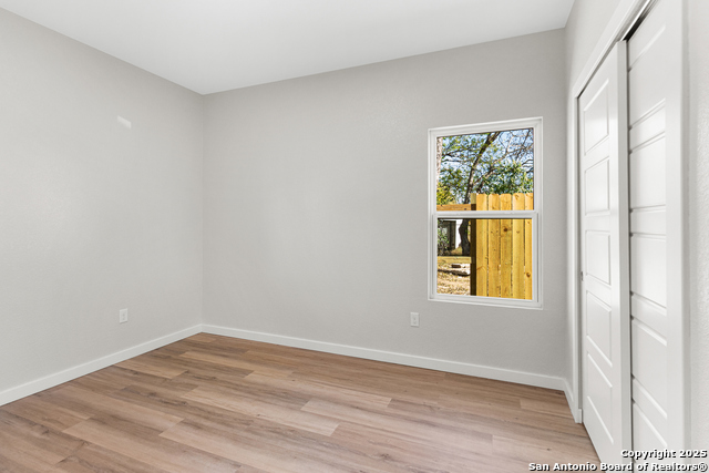 Image 18 of 23 For 107 Calles St