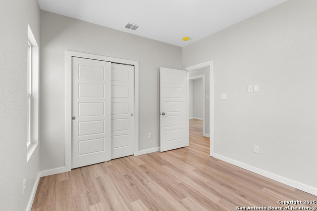 Image 20 of 23 For 107 Calles St