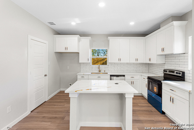 Image 7 of 23 For 107 Calles St