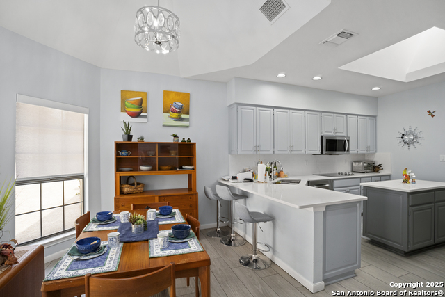 Image 10 of 46 For 19103 Birdsong W