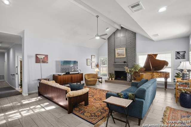 Image 7 of 46 For 19103 Birdsong W