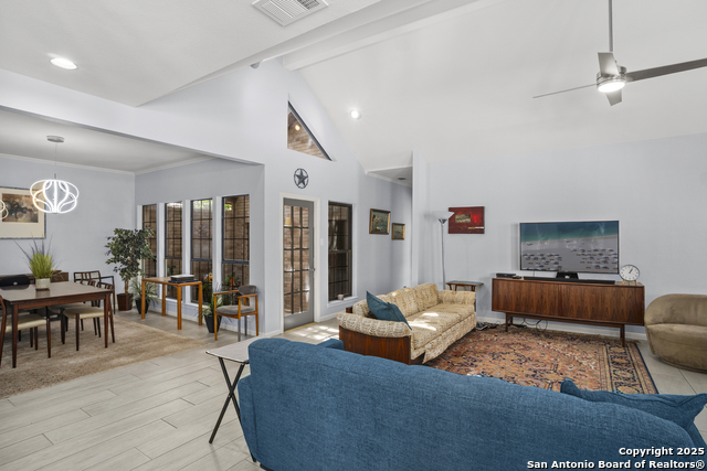 Image 8 of 46 For 19103 Birdsong W