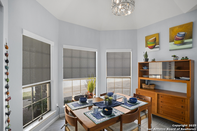 Image 9 of 46 For 19103 Birdsong W