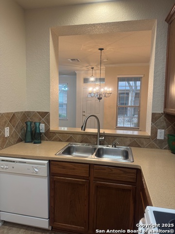 Image 15 of 32 For 2553 Grayson Circle