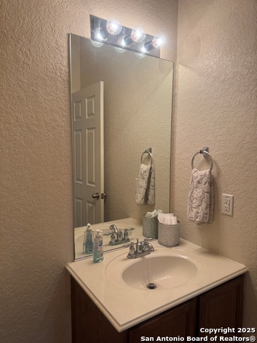 Image 16 of 32 For 2553 Grayson Circle