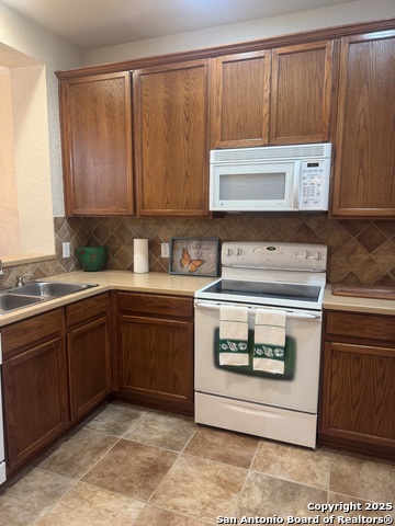 Image 17 of 32 For 2553 Grayson Circle