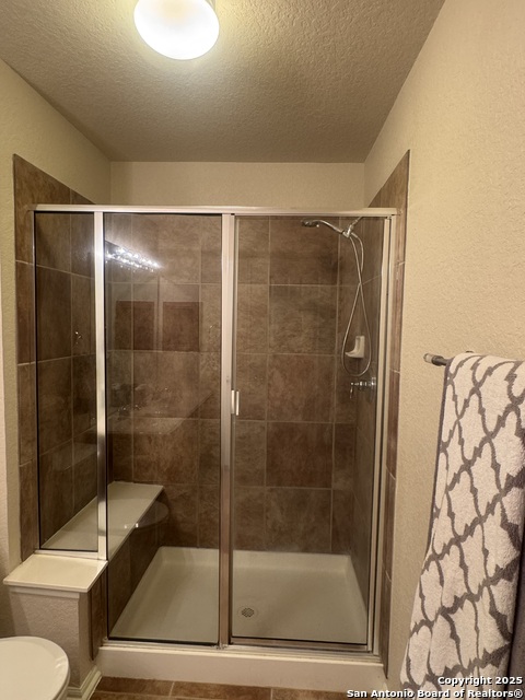 Image 19 of 32 For 2553 Grayson Circle