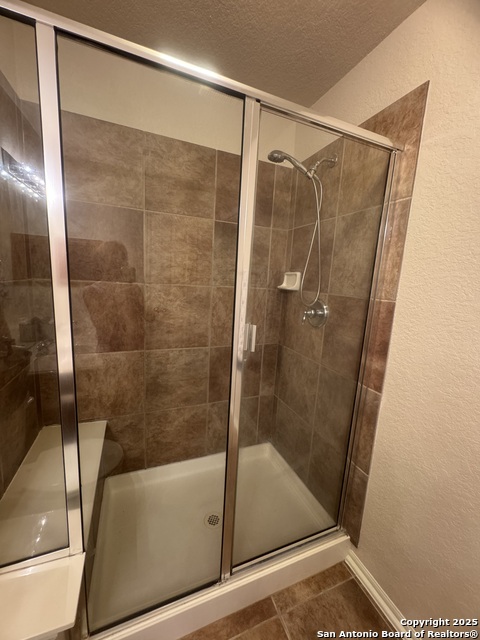 Image 23 of 32 For 2553 Grayson Circle