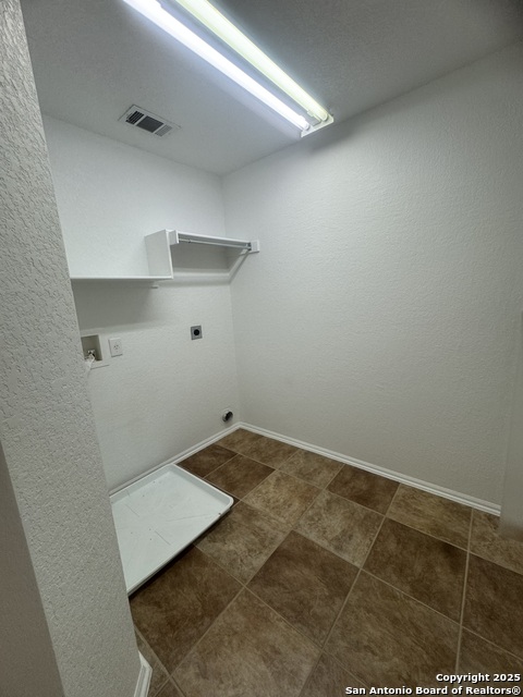 Image 24 of 32 For 2553 Grayson Circle