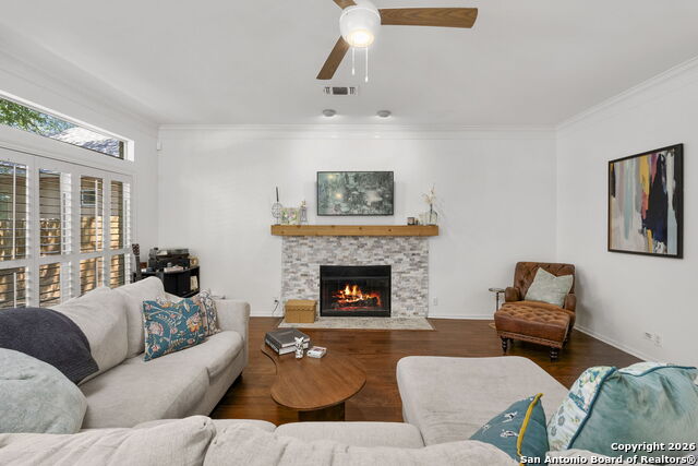 Image 10 of 37 For 42 Courtside Cir