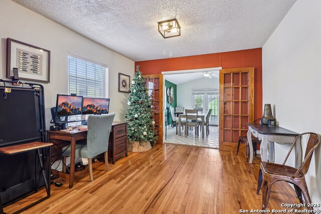 Image 13 of 36 For 2709 Craig Pl