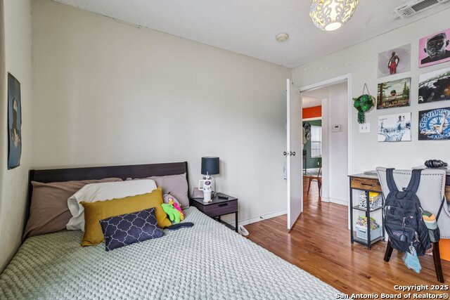 Image 20 of 36 For 2709 Craig Pl