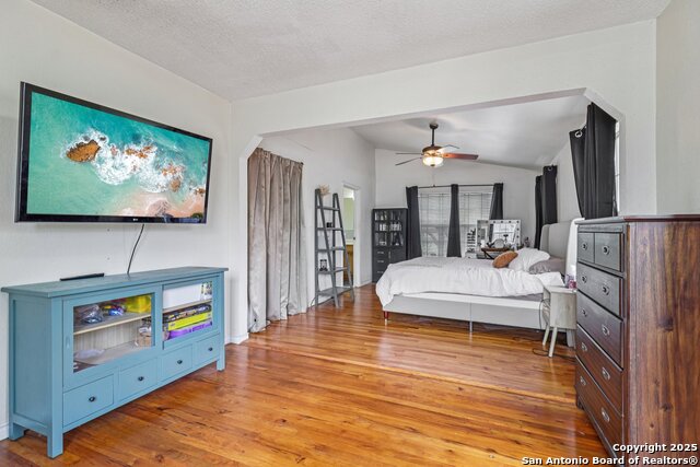 Image 23 of 36 For 2709 Craig Pl