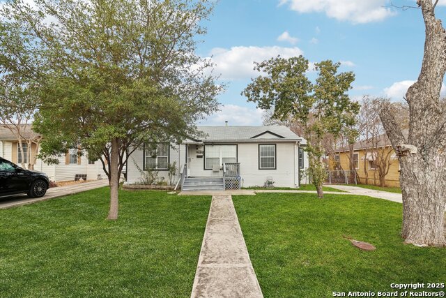 Image 3 of 36 For 2709 Craig Pl