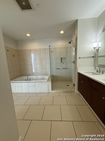 Image 9 of 17 For 610 Market St E 2803