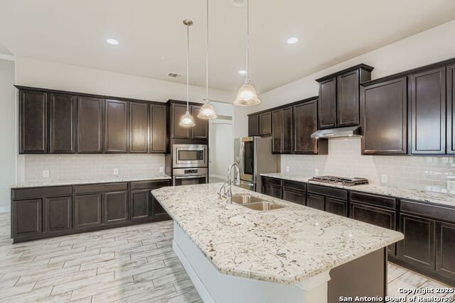 Image 9 of 31 For 21918 Big Bend Canyon