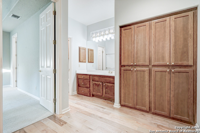 Image 28 of 39 For 3707 Rustling Oaks