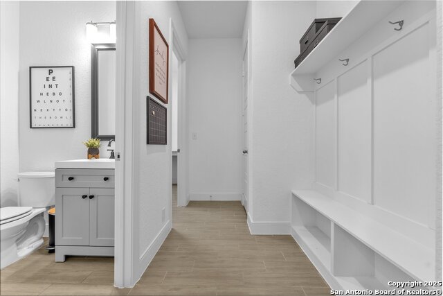 Image 22 of 39 For 29124 High Barn