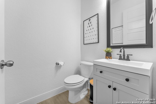 Image 23 of 39 For 29124 High Barn