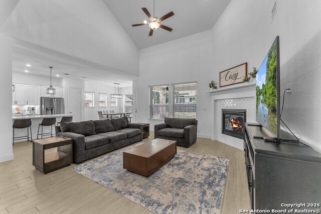 Image 7 of 39 For 29124 High Barn