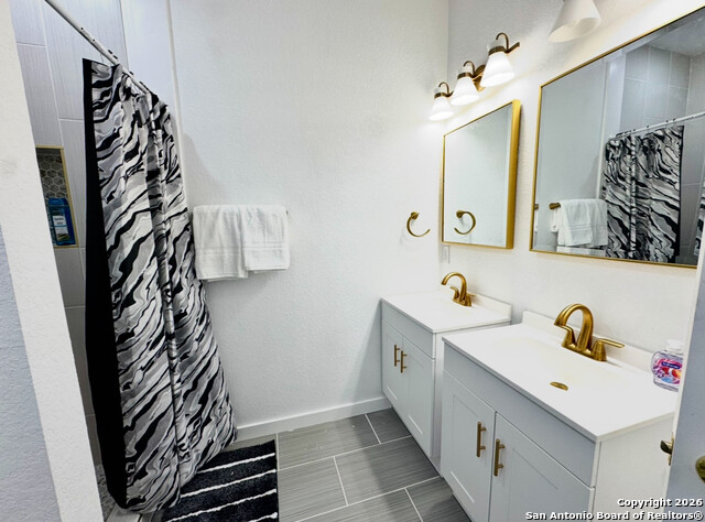 Image 7 of 13 For 829 Kayton Ave