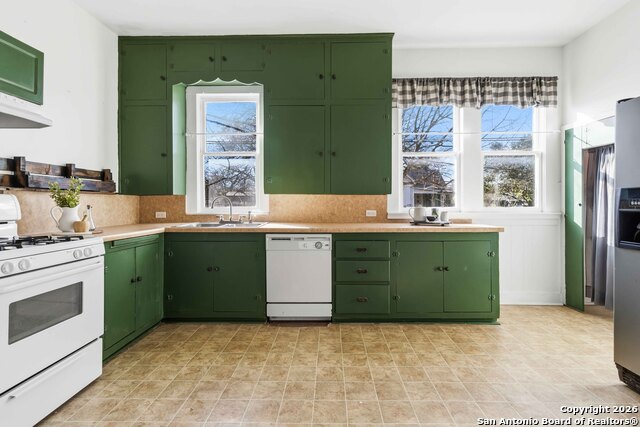 Listing photo id 8 for 1409 21st St