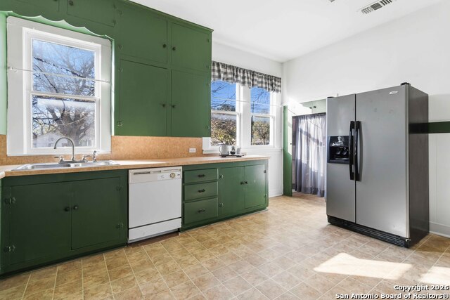 Listing photo id 9 for 1409 21st St