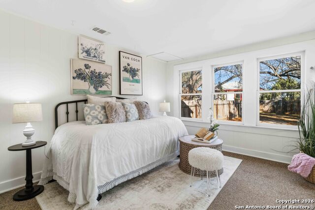 Listing photo id 14 for 1409 21st St