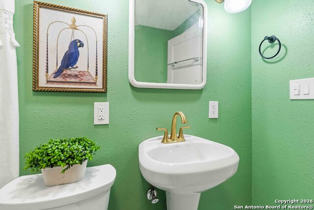 Listing photo id 16 for 1409 21st St