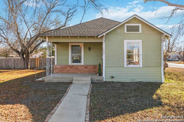 Listing photo id 0 for 1409 21st St