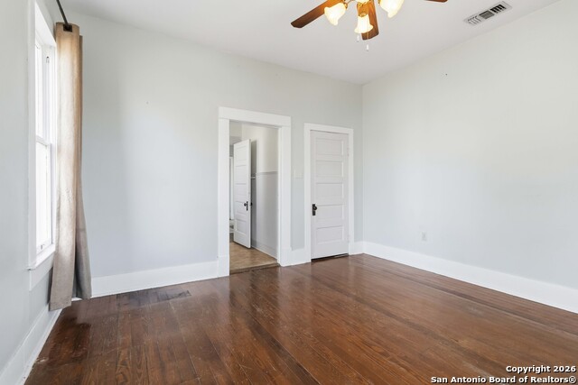 Listing photo id 22 for 1409 21st St