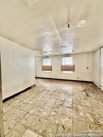 Image 11 of 31 For 325 Locust E