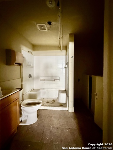 Image 12 of 31 For 325 Locust E