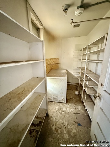 Image 15 of 31 For 325 Locust E