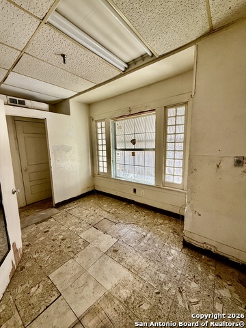 Image 18 of 31 For 325 Locust E