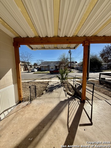 Image 6 of 31 For 325 Locust E