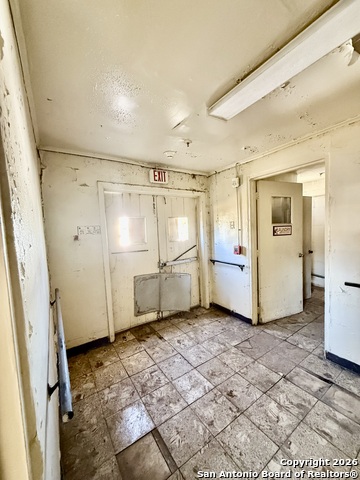 Image 9 of 31 For 325 Locust E