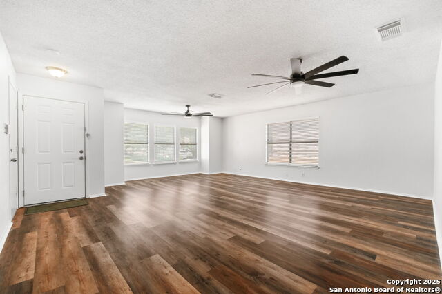 Image 3 of 24 For 9546 Wicklow