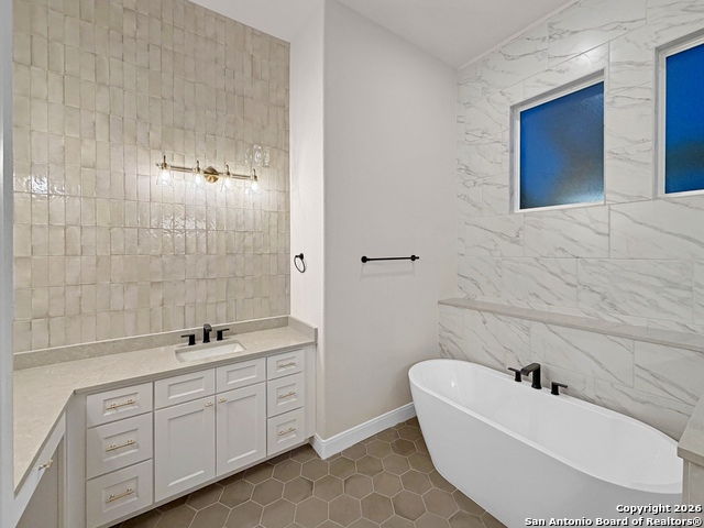 Image 18 of 43 For 775 Maximino Ridge