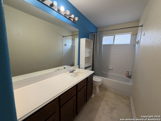 Image 19 of 25 For 1203 Ganton Ln