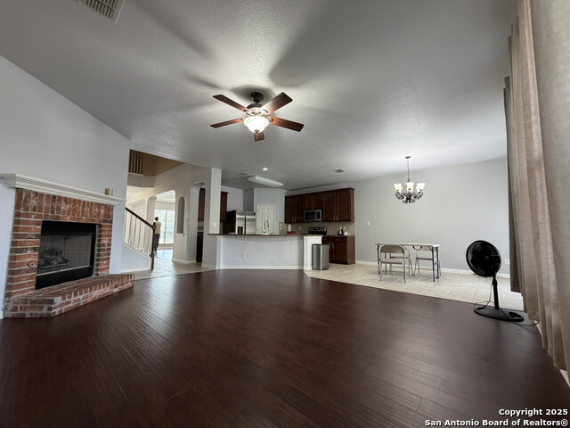 Image 3 of 25 For 1203 Ganton Ln