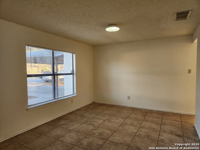 Image 4 of 24 For 2117 Farmsville