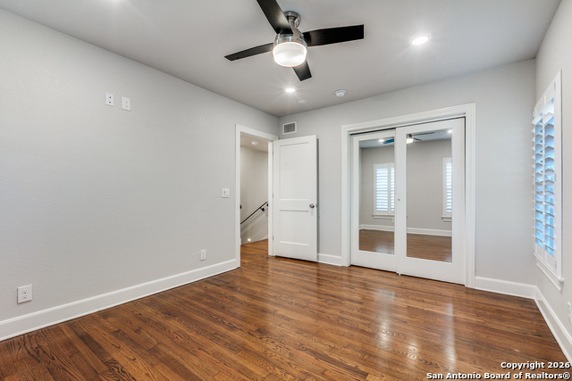 Image 14 of 25 For 488 Olmos E 3