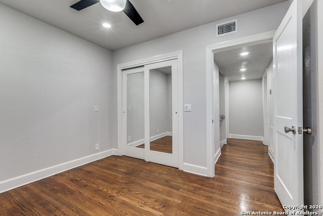 Image 16 of 25 For 488 Olmos E 3