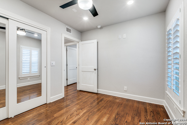 Image 17 of 25 For 488 Olmos E 3