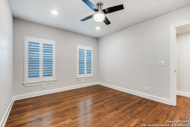 Image 19 of 25 For 488 Olmos E 3