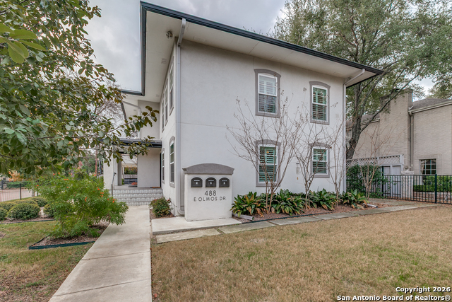 Image 2 of 25 For 488 Olmos E 3