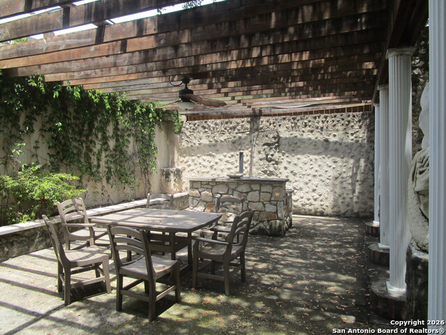 Image 14 of 19 For 403 Elsmere Pl W 4